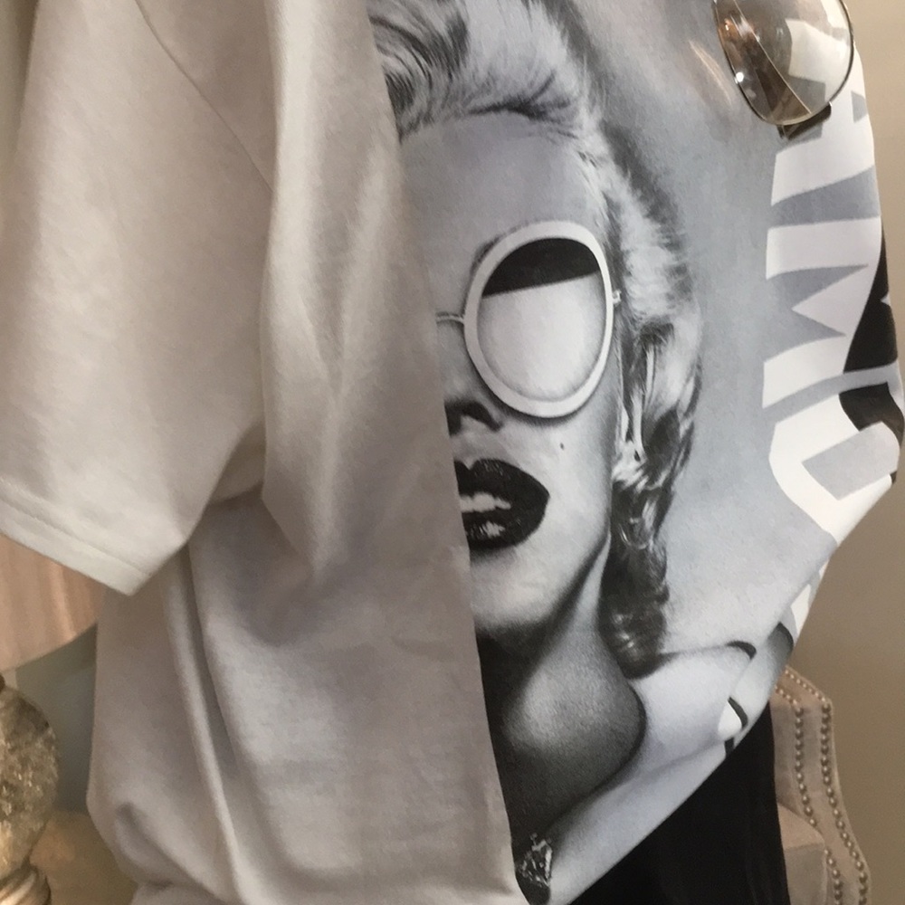Black and White Marilyn Monroe Tee - Picture 6 of 8